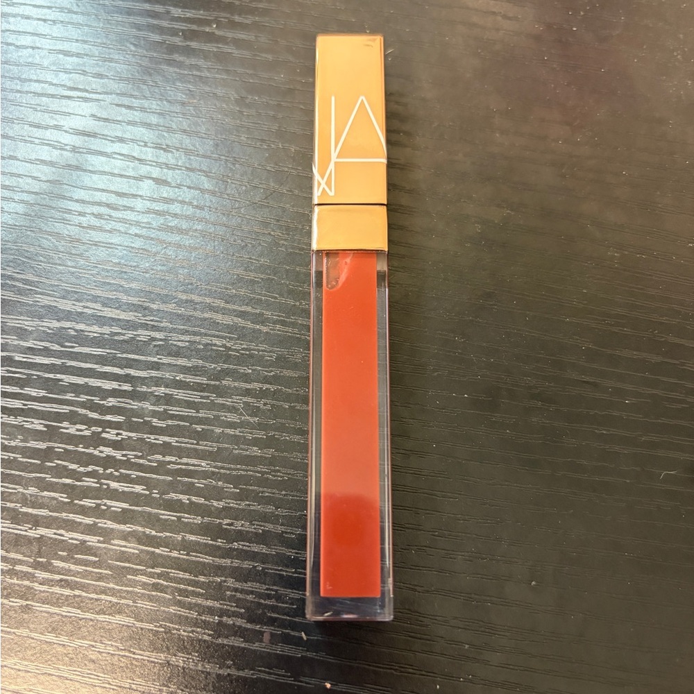NARS Lip shine- aragon